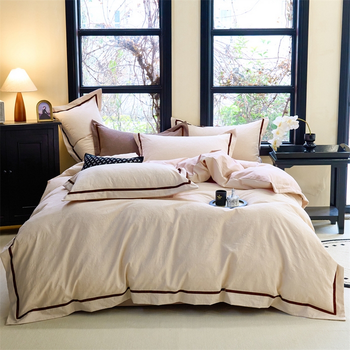 91家纺网 家纺一手货源 找家纺 久典家居 2025新款三层纱浮雕大提花织带贴边款四件套 玫瑰—白