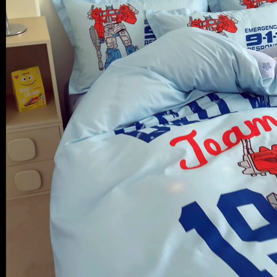91家纺网 家纺一手货源 找家纺 浩诚 2025新款全棉大版卡通太空人宇航员小恐龙小汽车系列纯棉四件套-提供买家秀 机甲战士