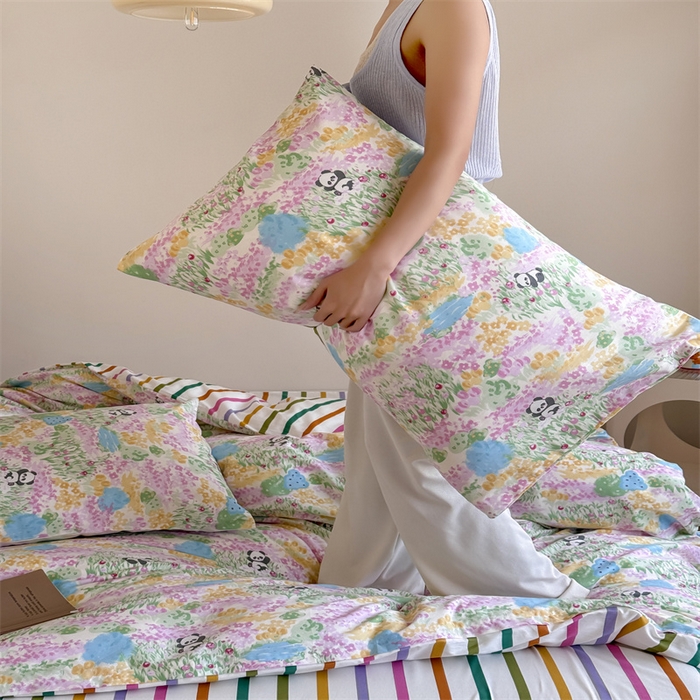 91家纺网 家纺一手货源 找家纺 窝米 2025新款全棉13370四件套 ins萌趣卡通风系列（花香熊猫、格汪梦） 花香熊猫