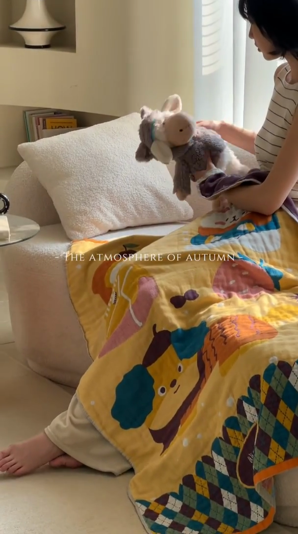 91家纺网 家纺一手货源 找家纺 雯雨家纺 2025新款亲肤可爱全棉A类纱布浴巾 草莓小狗