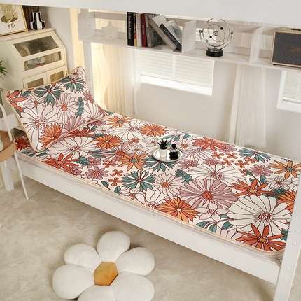 沁童儿童用品店 2025新款学生宿舍牛奶冰丝凉席两件套 繁花似锦