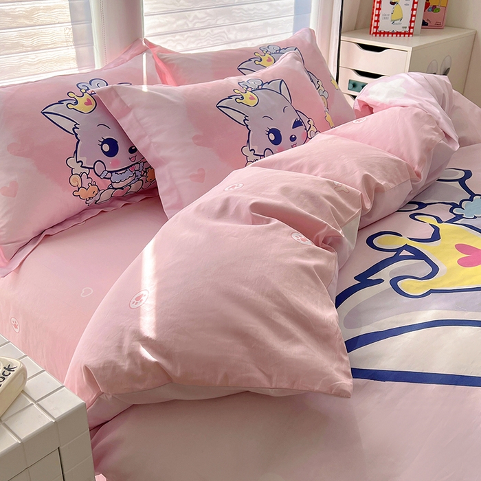 91家纺网 家纺一手货源 找家纺 浩诚 2025新款正版喜羊羊灰太狼全棉卡通大版印花四件套（全）-提供买家秀 甜蜜蜜红太狼