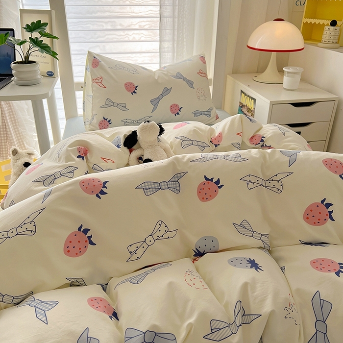 91家纺网 家纺一手货源 找家纺 阿曼达 2025新款印花水洗m学生床单人四件套 草莓蝴蝶结