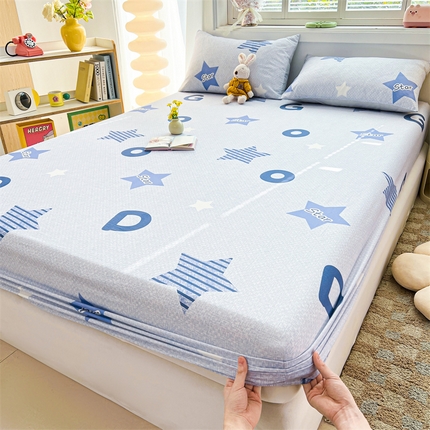 91家纺网 家纺一手货源 找家纺 雯豆2025春夏新品全棉床笠三件套学生成人印花纯棉床罩 全棉床笠-星星约定