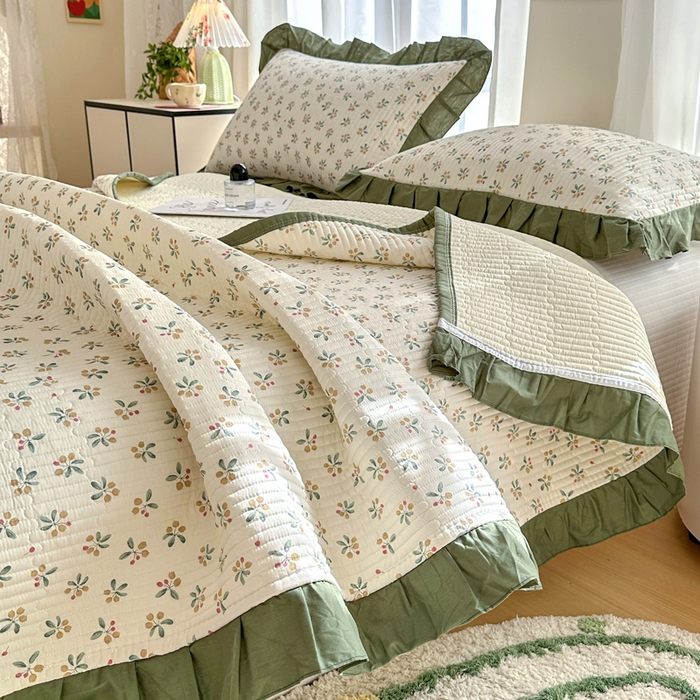 91家纺网 家纺一手货源 找家纺 岚吉 2025新款40支133*72全棉斜纹夹棉绗缝小花边床盖 意礼