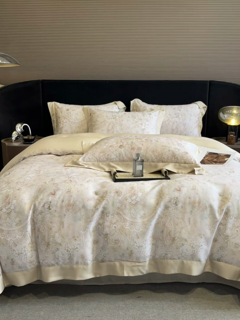 91家纺网 家纺一手货源 找家纺 2025新款大宽边高级简奢款凉感天丝莱赛尔数码印花丝滑丝绸四件套直播热款