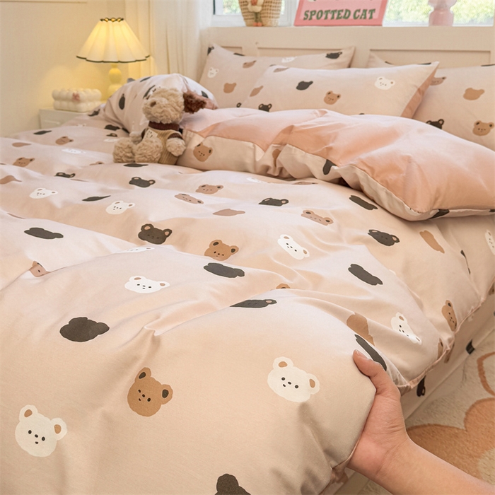 91家纺网 家纺一手货源 找家纺 雯豆2025春夏新款全棉纯棉被套三件套学生成人被罩 全棉被套-饼干熊