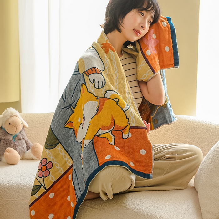 91家纺网 家纺一手货源 找家纺 雯雨家纺 2025新款亲肤可爱全棉A类纱布浴巾 幸运女孩