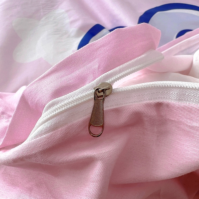 91家纺网 家纺一手货源 找家纺 浩诚 2025新款正版喜羊羊灰太狼全棉卡通大版印花四件套（全）-提供买家秀 甜蜜蜜红太狼