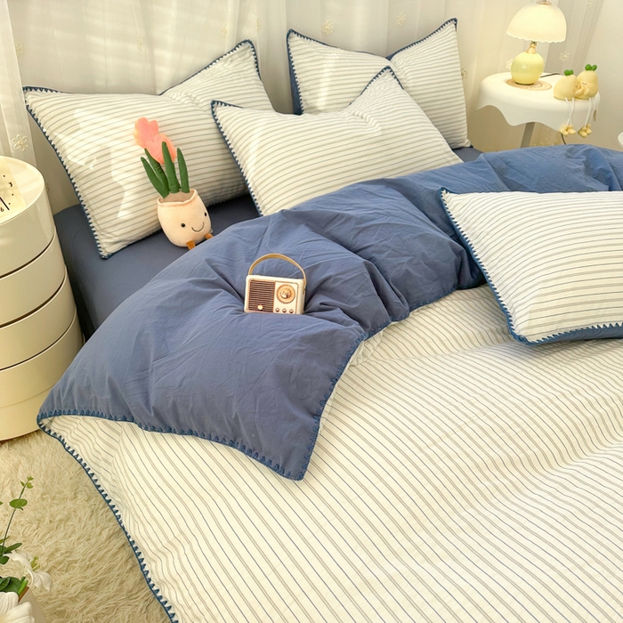 91家纺网 家纺一手货源 找家纺 简宜家居（朝初家纺） 2025新款色织小提花三角针款四件套 三角针蓝灰条