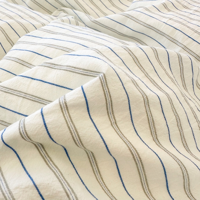 91家纺网 家纺一手货源 找家纺 简宜家居（朝初家纺） 2025新款色织小提花三角针款四件套 三角针蓝灰条