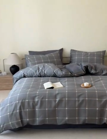 91家纺网 家纺一手货源 找家纺 涵宸家纺 2025新款全棉印花良品系列四件套 麦田-灰