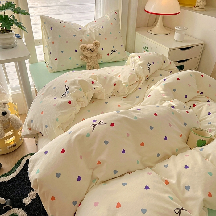 91家纺网 家纺一手货源 找家纺 阿曼达 2025新款印花水洗m学生床单人四件套 爱心蝴蝶结