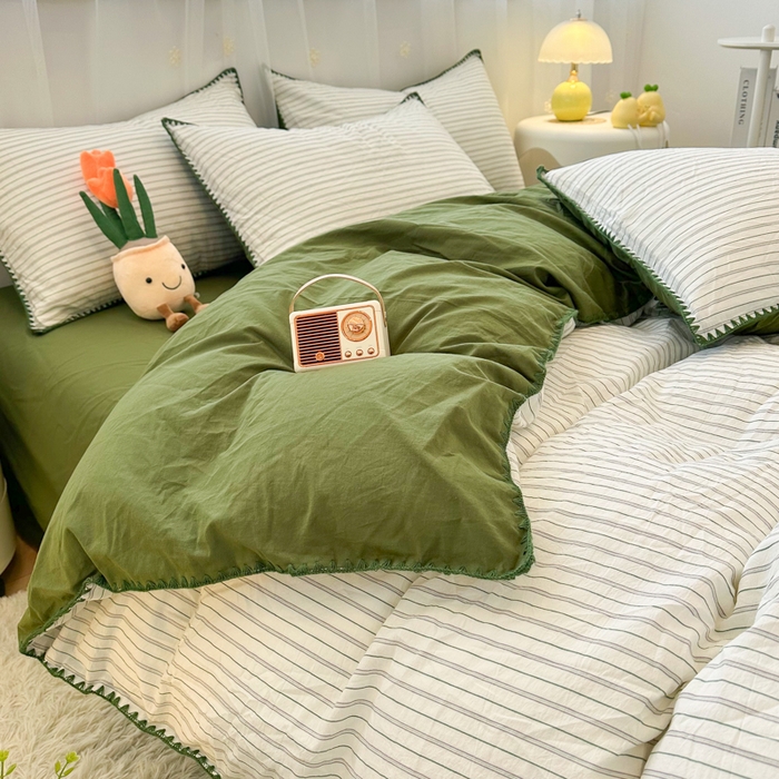 91家纺网 家纺一手货源 找家纺 简宜家居（朝初家纺） 2025新款色织小提花三角针款四件套 三角针绿灰条