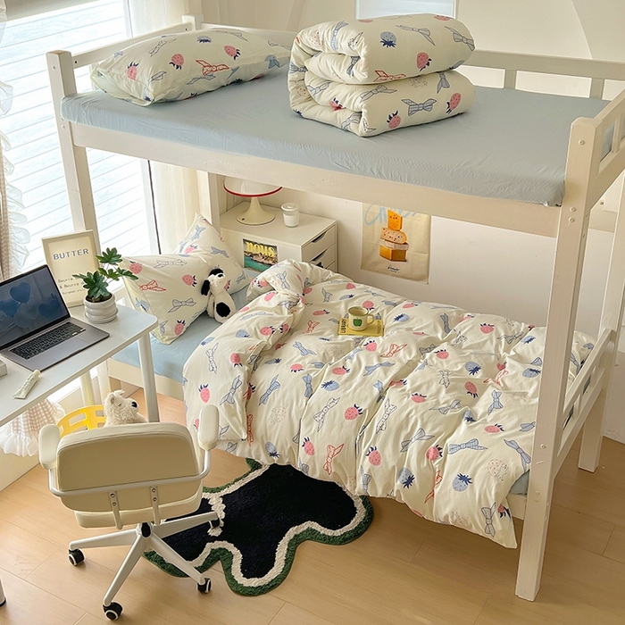 91家纺网 家纺一手货源 找家纺 阿曼达 2025新款印花水洗m学生床单人四件套 草莓蝴蝶结