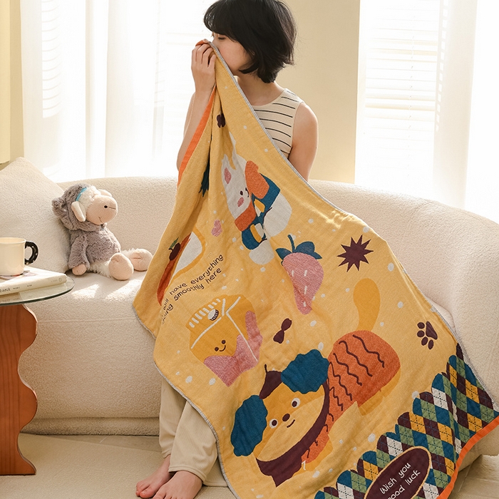 91家纺网 家纺一手货源 找家纺 雯雨家纺 2025新款亲肤可爱全棉A类纱布浴巾 草莓小狗