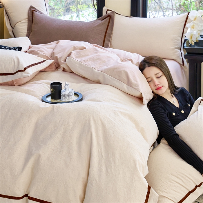 91家纺网 家纺一手货源 找家纺 （总）久典家居 2025新款三层纱浮雕大提花织带贴边款四件套买家秀找客服