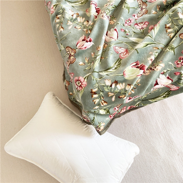 91家纺网 家纺一手货源 找家纺 卡奥2025AB版云貂绒毛毯直播爆款法莱绒休闲盖毯沙发毯午睡毯空调毯子 蝶恋