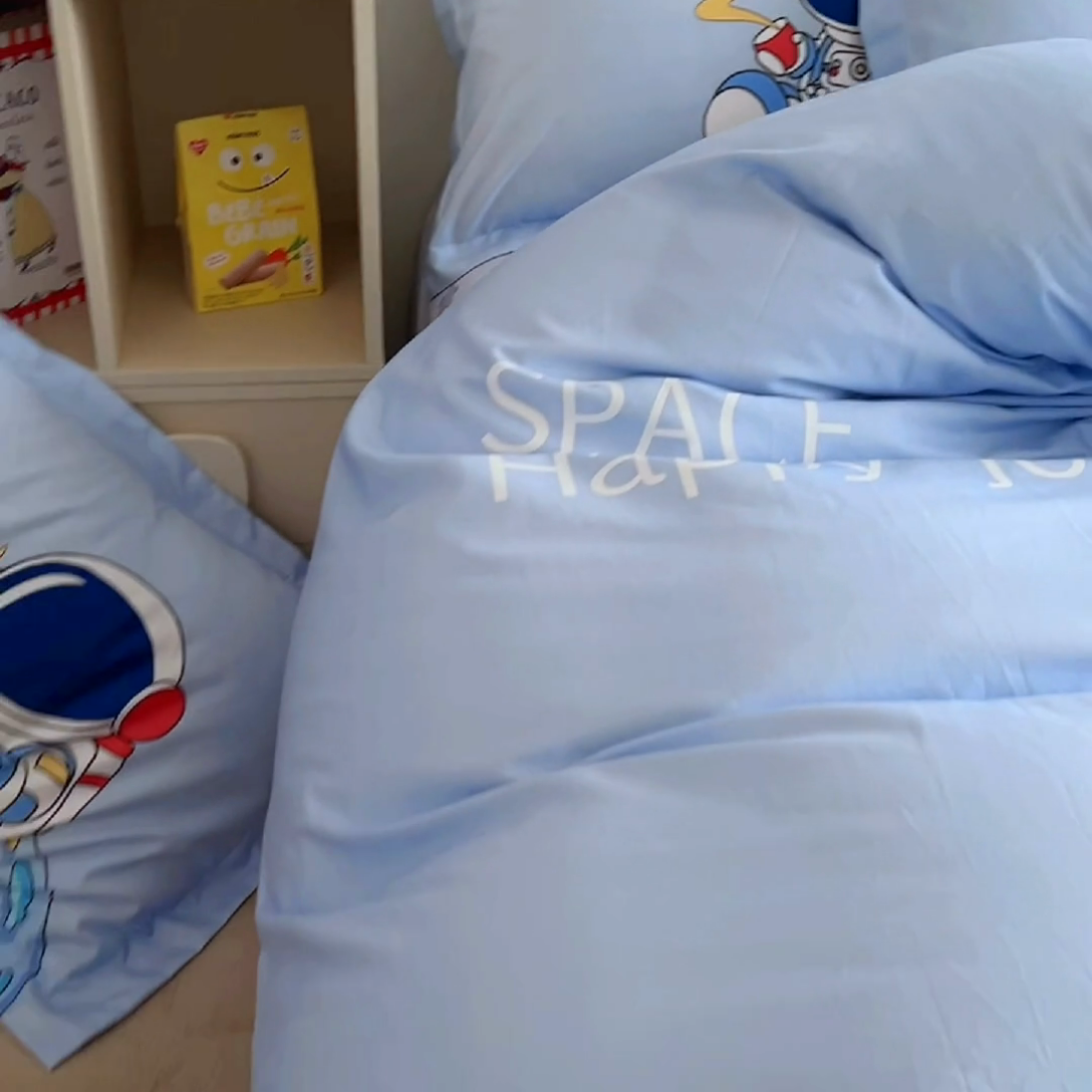 91家纺网 家纺一手货源 找家纺 浩诚 2025新款全棉大版卡通太空人宇航员小恐龙小汽车系列纯棉四件套-提供买家秀 奇妙之旅