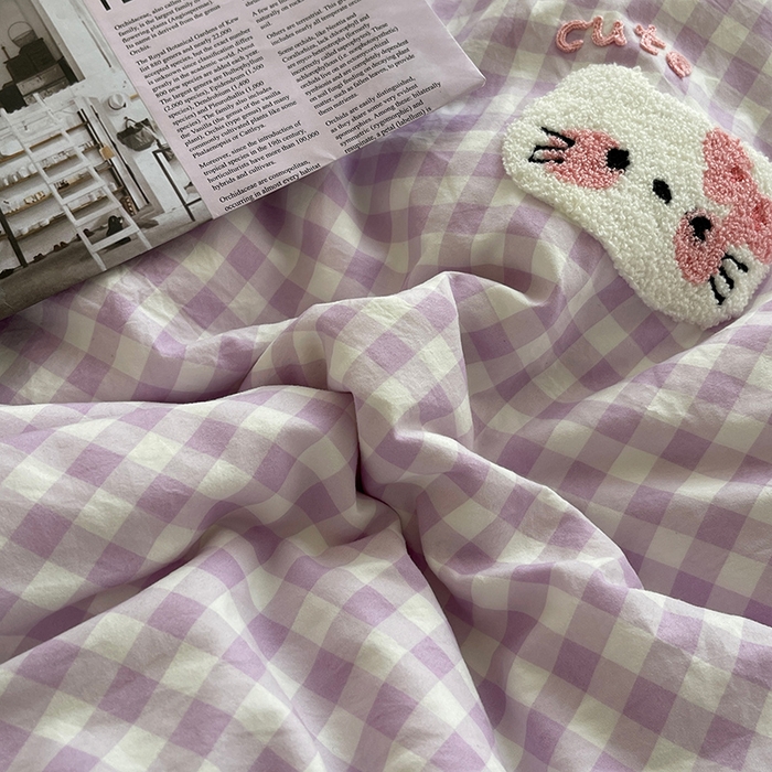 91家纺网 家纺一手货源 找家纺 桃心家居 2025新款A类亲肤舒适软糯云柔水洗棉奶油格子撞色毛巾绣猫咪蝴蝶结水洗棉系列四件套 云柔水洗棉-蝴蝶结猫咪紫黄