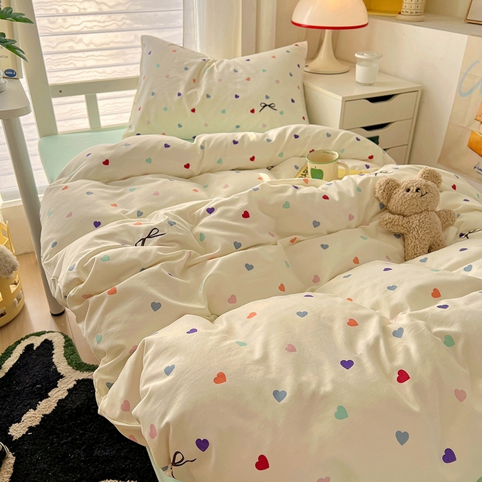 91家纺网 家纺一手货源 找家纺 阿曼达 2025新款印花水洗m学生床单人四件套 爱心蝴蝶结