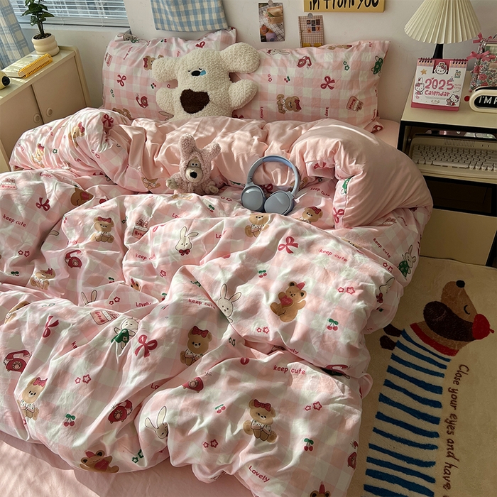 91家纺网 家纺一手货源 找家纺 原素 2025软绵绵的双拼印花水洗棉四件套 话痨小熊