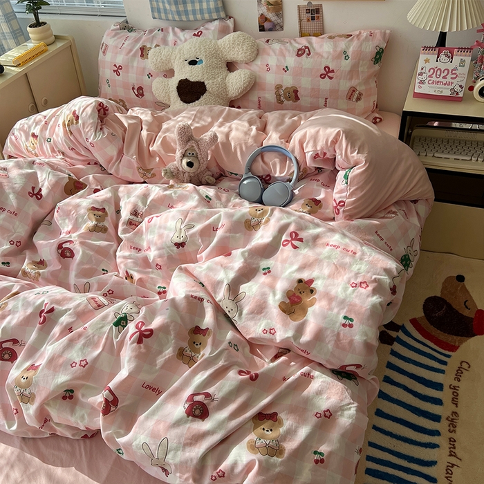 91家纺网 家纺一手货源 找家纺 原素 2025软绵绵的双拼印花水洗棉四件套 话痨小熊