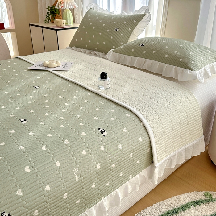 91家纺网 家纺一手货源 找家纺 岚吉 2025新款40支133*72全棉斜纹夹棉绗缝小花边床盖 盼盼