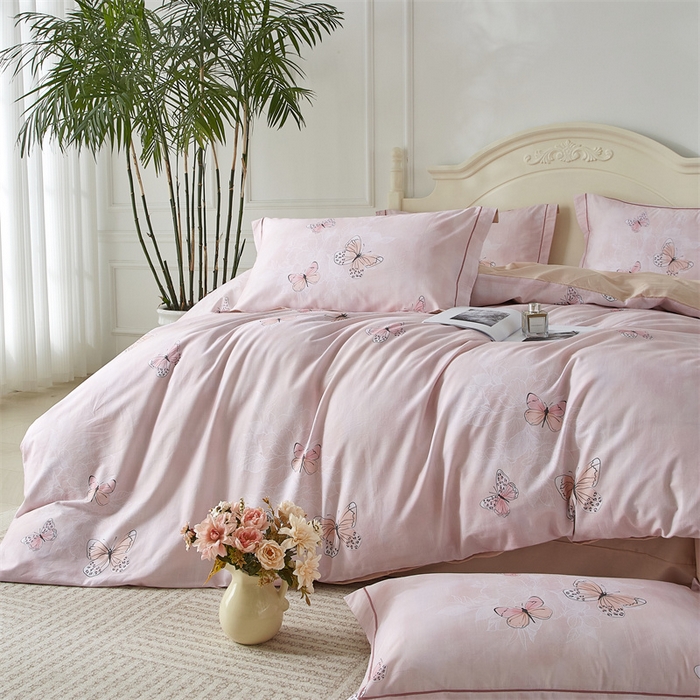 91家纺网 家纺一手货源 找家纺 曼秀琳 2025新款铂金棉数码印花四件套(全棉133*76) 浅梦-粉