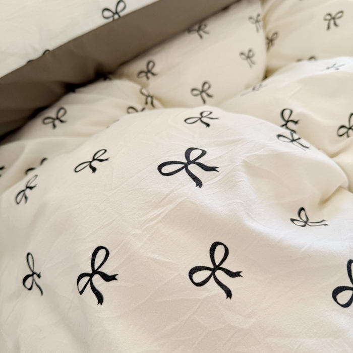 91家纺网 家纺一手货源 找家纺 慕澄家纺 2025新款小清新水洗棉印花四件套 萌趣版-黑系蝴蝶结