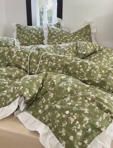 91家纺网 家纺一手货源 找家纺 澳萝拉 2025新款全棉斜纹花边印花四件套 穆夏