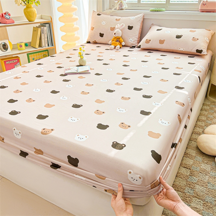 91家纺网 家纺一手货源 找家纺 雯豆2025春夏新品全棉床笠三件套学生成人印花纯棉床罩 全棉床笠-饼干熊