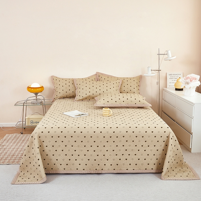 91家纺网 家纺一手货源 找家纺 莎果 2025春夏莫代尔印花高温砂洗床盖三件套四件套 倾心-咖