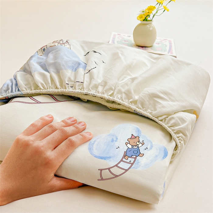 91家纺网 家纺一手货源 找家纺 雯豆2025春夏新品全棉床笠三件套学生成人印花纯棉床罩 全棉床笠-熊熊城堡