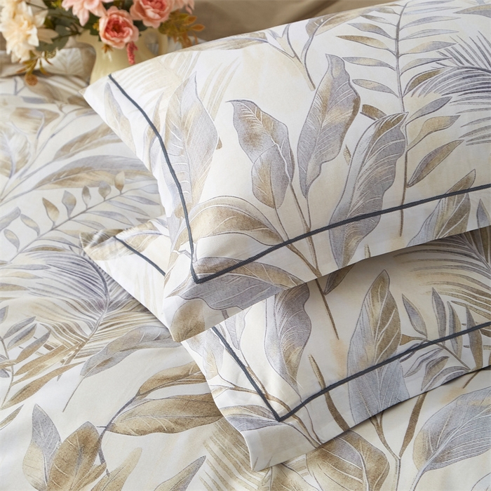 91家纺网 家纺一手货源 找家纺 曼秀琳 2025新款铂金棉数码印花四件套(全棉133*76) 神秘雨林-驼