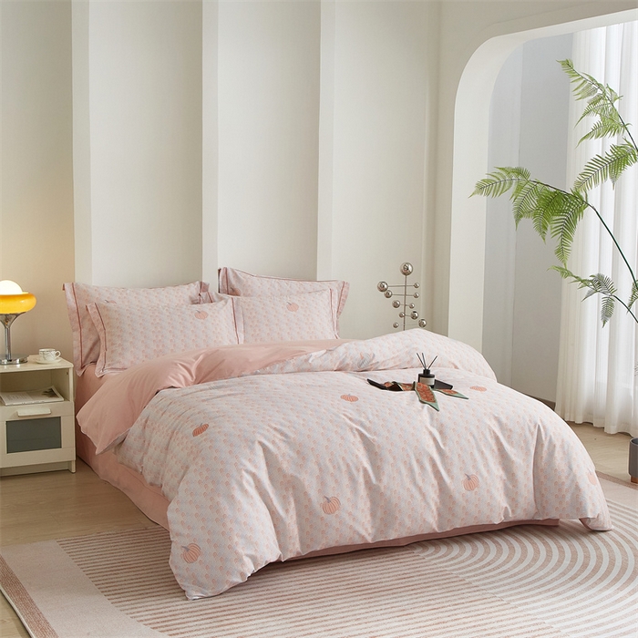 91家纺网 家纺一手货源 找家纺 曼秀琳 2025新款铂金棉数码印花四件套(全棉133*76) 梦幻南瓜-粉