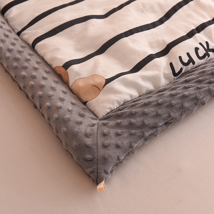 91家纺网 家纺一手货源 找家纺 云家 2025新款豆豆绒被子被芯夏凉被空调被四季被 欢乐小熊