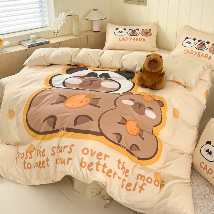 91家纺网 家纺一手货源 找家纺 博雅 2025新款卡皮巴拉系列全棉印花四件套 太空卡皮巴拉