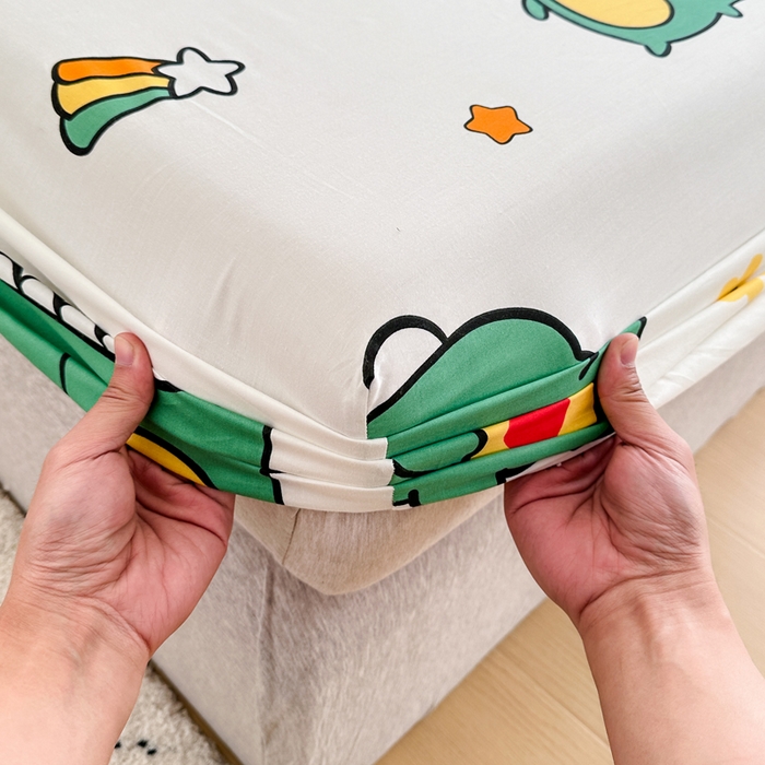 91家纺网 家纺一手货源 找家纺 棉造家居 2025新款亲肤舒适全棉纯棉印花单床笠 恐龙宝贝