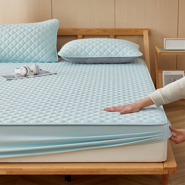 91家纺网 家纺一手货源 找家纺 布卢姆床垫 2025新款A类水洗棉大豆夹棉床笠 菱形格-浅天蓝