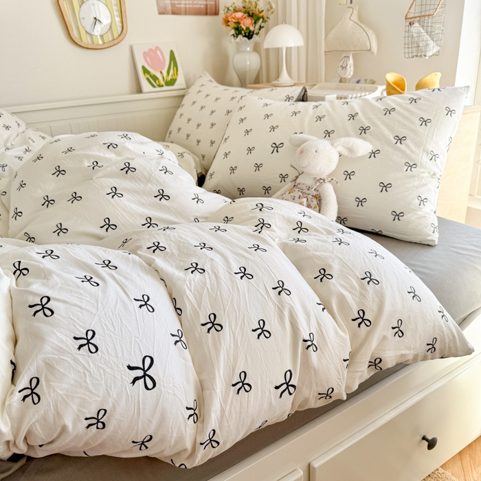 91家纺网 家纺一手货源 找家纺 慕澄家纺 2025新款小清新水洗棉印花四件套 萌趣版-黑系蝴蝶结