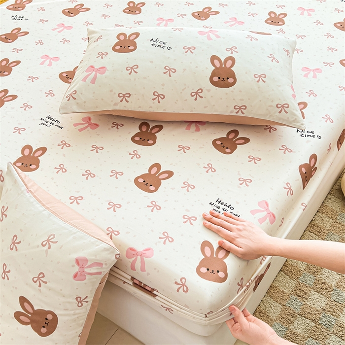 91家纺网 家纺一手货源 找家纺 雯豆2025春夏新品全棉床笠三件套学生成人印花纯棉床罩 全棉床笠-精灵兔