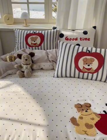 91家纺网 家纺一手货源 找家纺 美乐迪家纺 2025新款休闲风系列全棉毛巾绣四件套 苹果狗狗