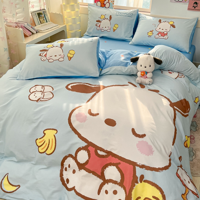 91家纺网 家纺一手货源 找家纺 博雅 2025新款三丽鸥大版印花全棉四件套专版花型 全棉大版（普通款口袋枕）香蕉帕恰狗