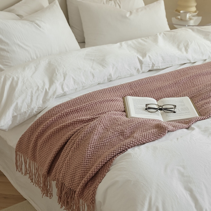 91家纺网 家纺一手货源 找家纺 朴尔家纺-毛巾被 2025新款波波风流苏柔糯毯床尾毯沙发巾 波波流苏柔糯毯-豆粉