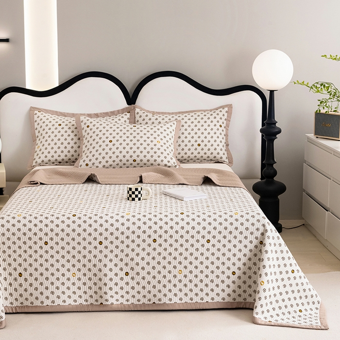 91家纺网 家纺一手货源 找家纺 莎果 2025春夏莫代尔印花高温砂洗床盖三件套四件套 魔法书