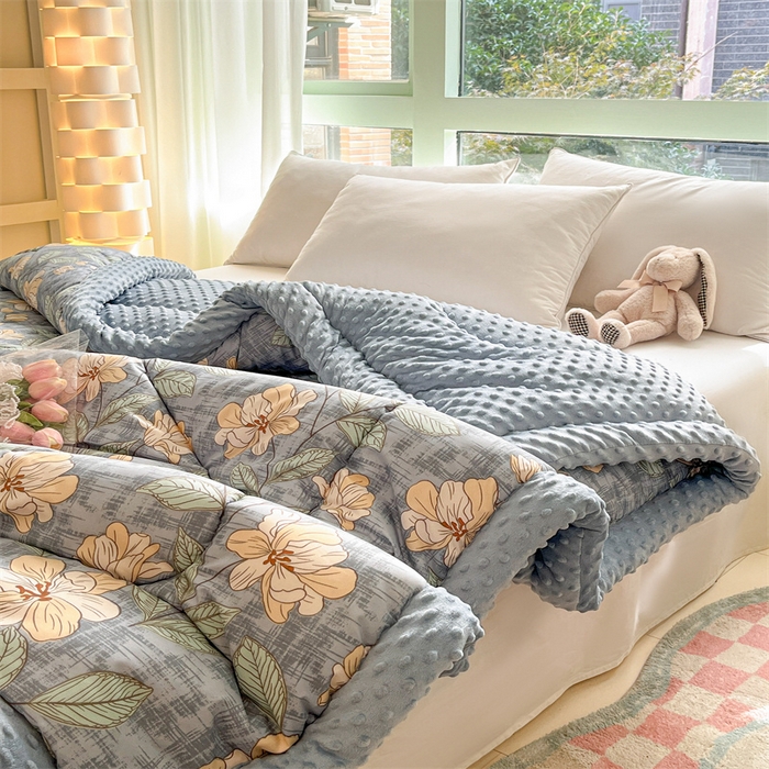 91家纺网 家纺一手货源 找家纺 云家 2025新款豆豆绒被子被芯夏凉被空调被四季被 花开富贵