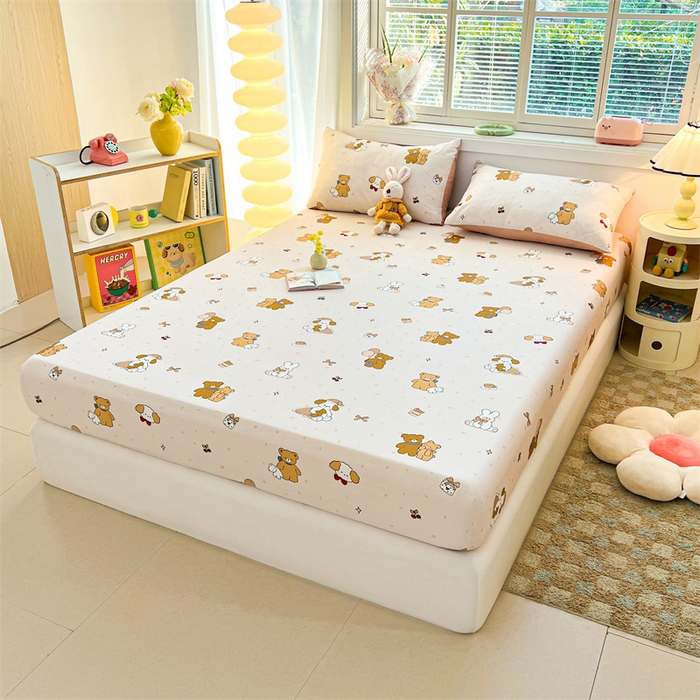 91家纺网 家纺一手货源 找家纺 雯豆2025春夏新品全棉床笠三件套学生成人印花纯棉床罩 全棉床笠-小熊伙伴