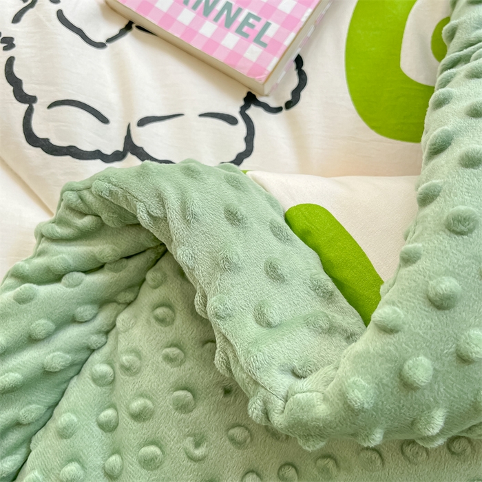 91家纺网 家纺一手货源 找家纺 云家 2025新款豆豆绒被子被芯夏凉被空调被四季被 字母小兔