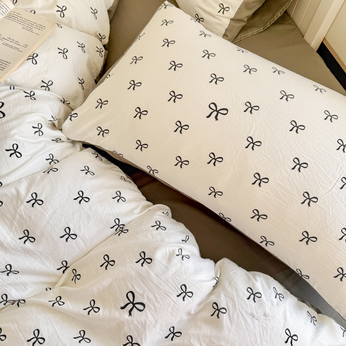 91家纺网 家纺一手货源 找家纺 慕澄家纺 2025新款小清新水洗棉印花四件套 萌趣版-黑系蝴蝶结